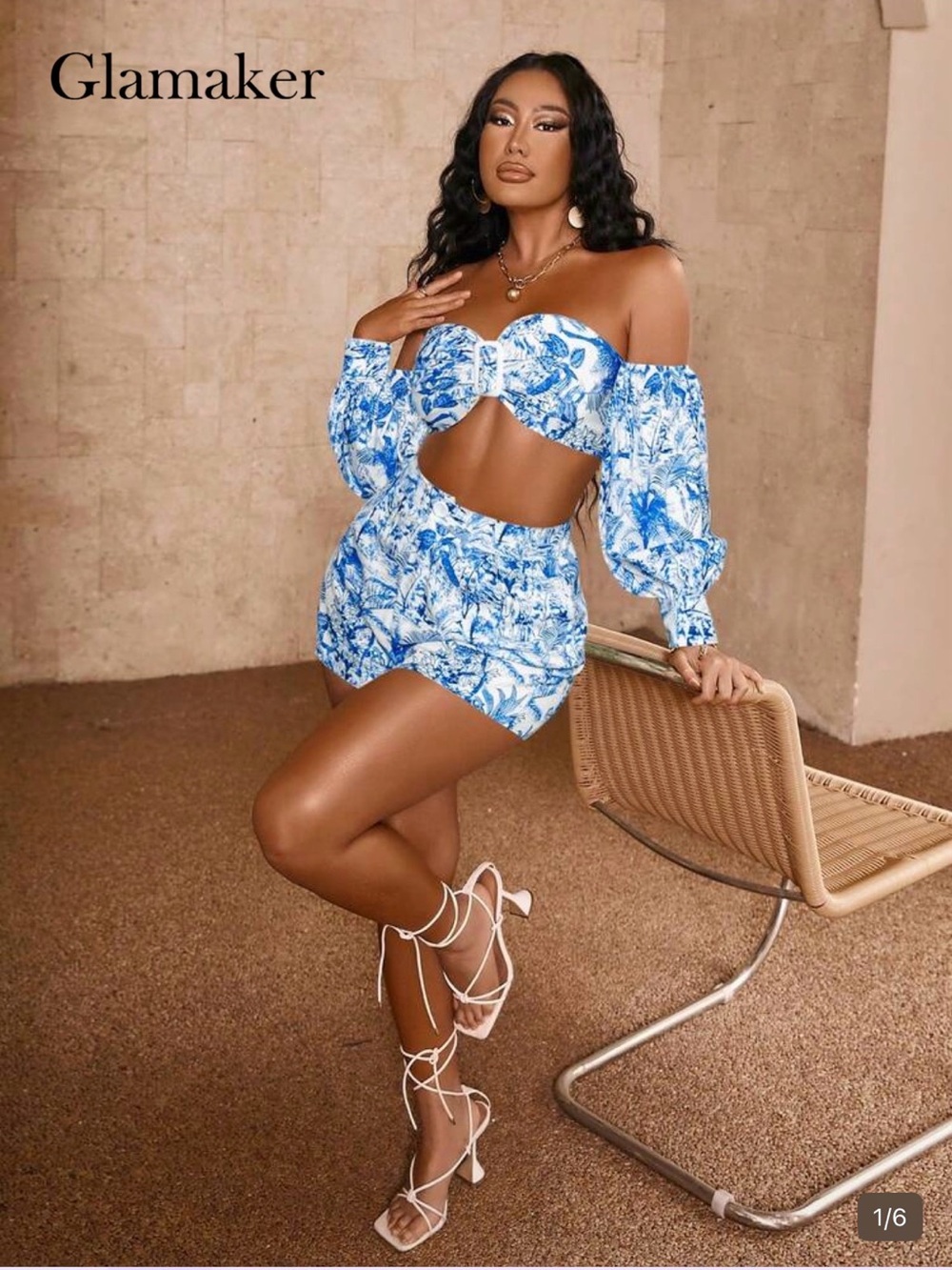 SHEIN Blue and White Floral High-Waist Shorts 2 piece set